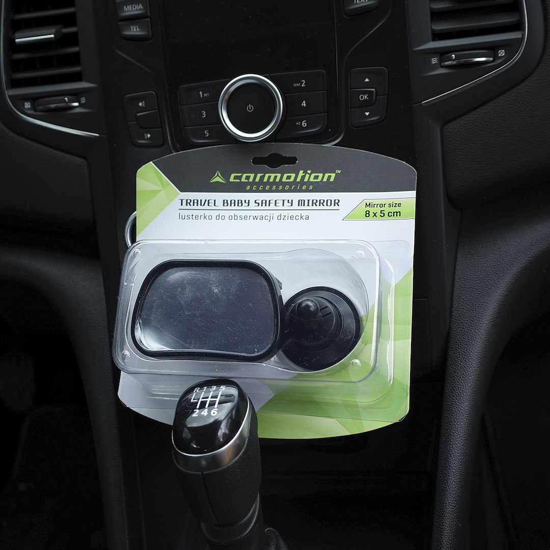 Rearview mirror for observing child, suction cup or clip