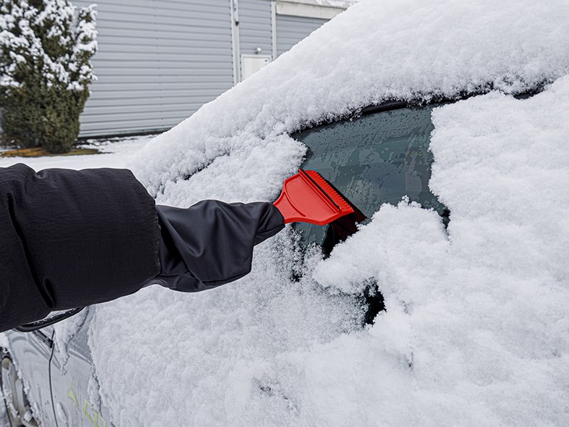 Ice scraper with fleece-lined glove