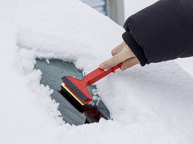 Ice scraper with brass blade and squeegee, short