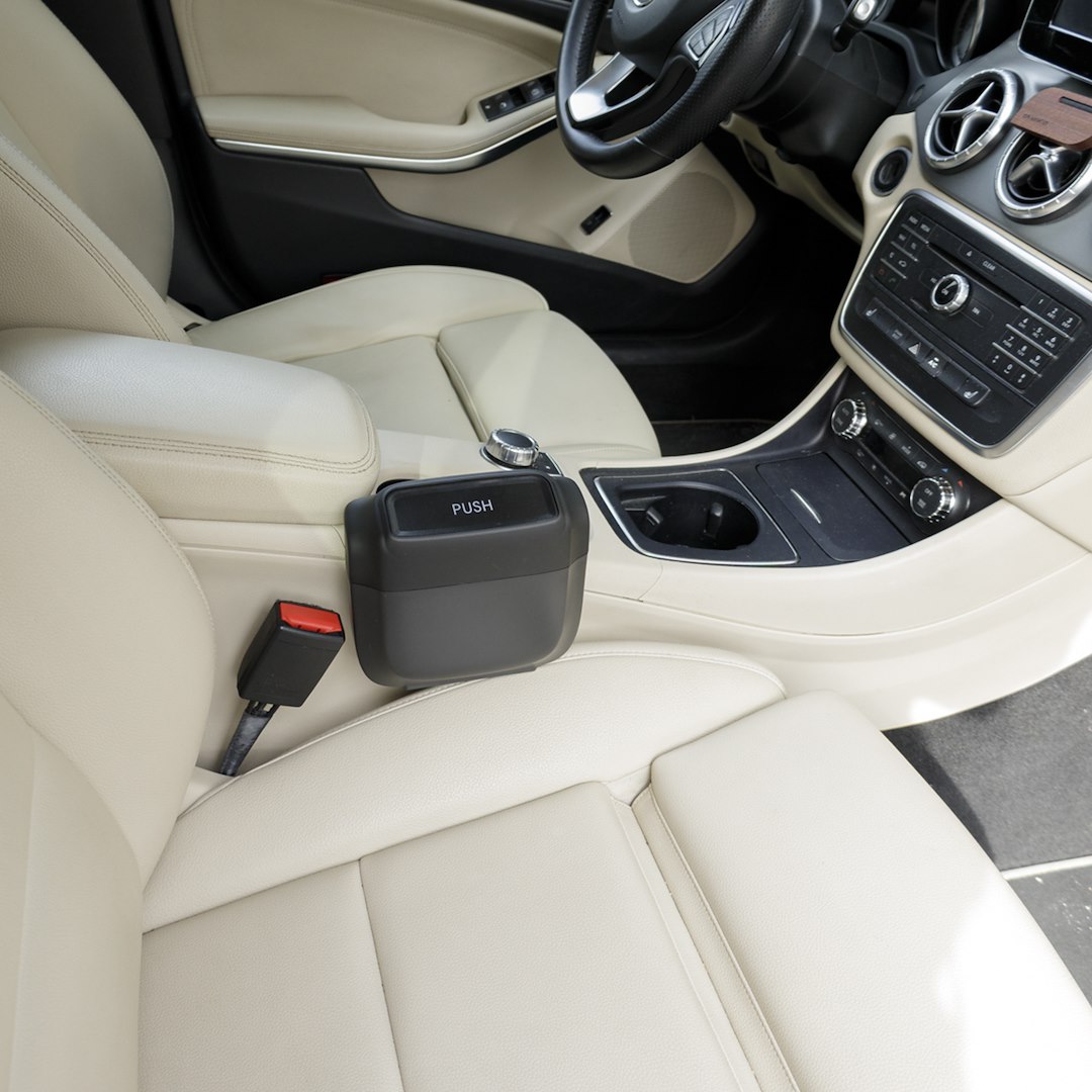 Car trash bin with bags, 1 L