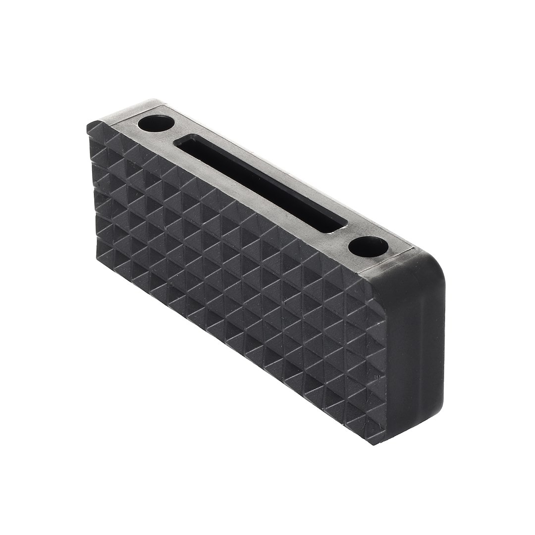 Anti-slip pad for tow strap