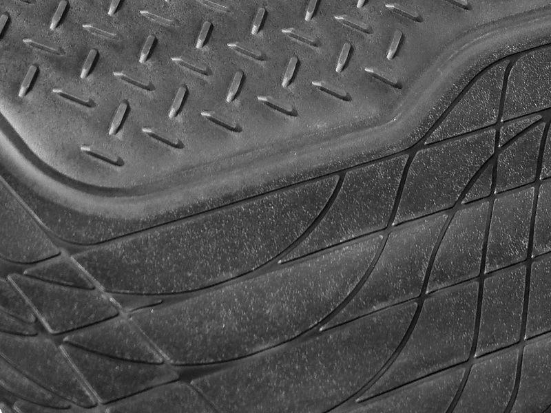 Rubber trunk mat, 139 x 112 cm